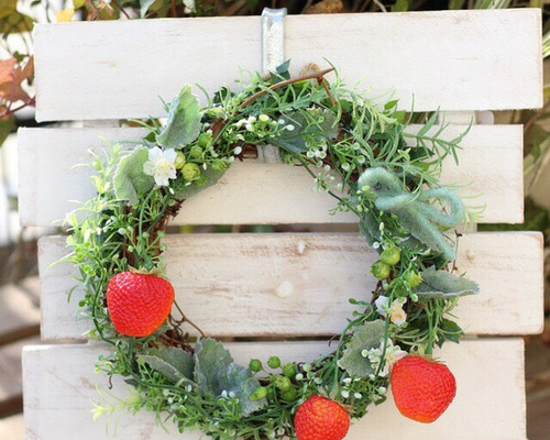 フラワーリース　春　いちご　約25cm 592a4a95e95ed66aeb014c1b69dc46