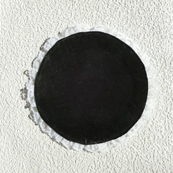 置物用マット　円形黒色　白色レース 2枚目の画像