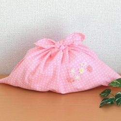 あずま袋 ピンク色ドット柄　小花モチーフ　小物収納　お弁当包み ギフトラッピング　　かごバッグの中見え防止に　 1枚目の画像