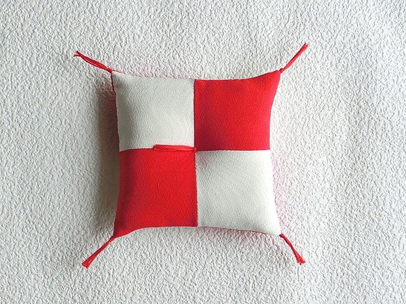 置物用お座布団 紅白めでたい しあわせ仕上げ お祝い 正絹ちりめん