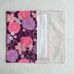 マスク収納携帯ケース　和柄紫色花柄　プレゼントにも 2枚目の画像