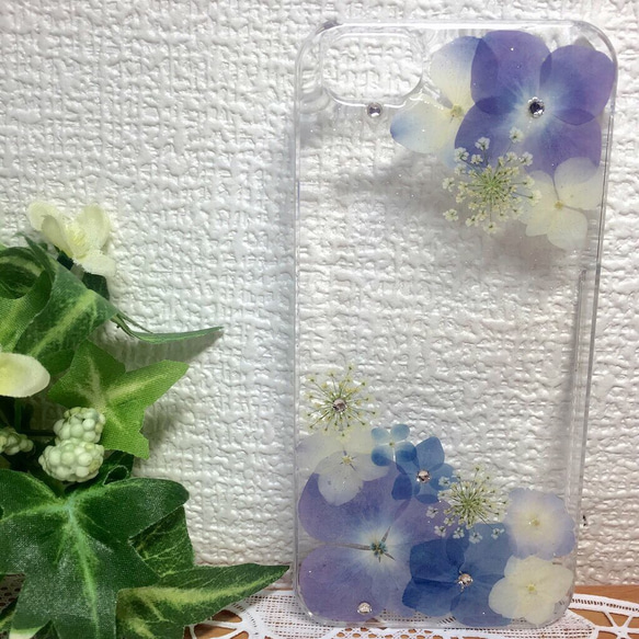 紫陽花の押し花iPhoneケース 1枚目の画像