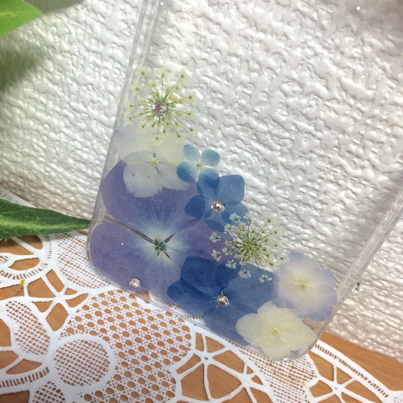 紫陽花の押し花iPhoneケース 3枚目の画像