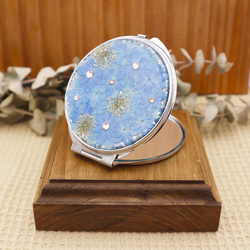 みく 押し花鏡 受注製作》押し花コンパクトミラー/手鏡 ＊てまりてまり (紫陽花