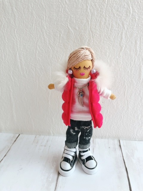 ダウンベストルルベちゃん