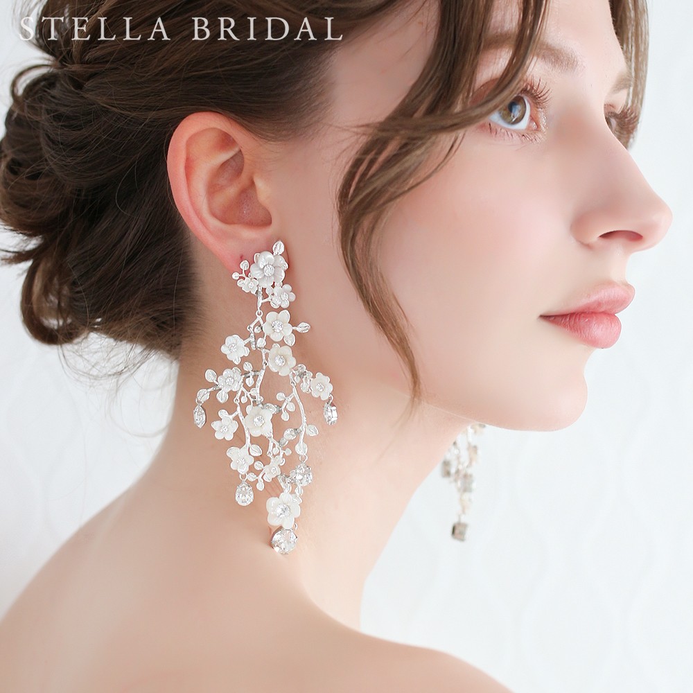 706【現品番】￥22,000／ユニセックス／Stellaピアス／スワロフスキー 706【現品番】￥22,000／ユニセックス／Stellaピアス