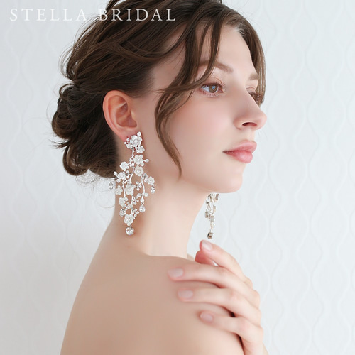 【値下げ】STELLA BRAIDAL スワロフスキー＆シェルフラワーピアス