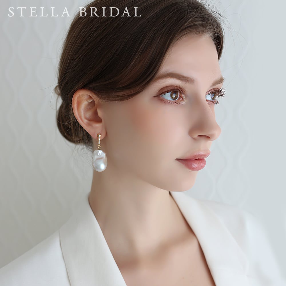 ブライダルやフォーマルにも＊選べるパール＊大粒バロックパールとキュービックジルコニアバーのイヤリング【受注生産品】