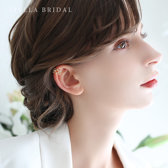 Stella Bridal＊キュービックジルコニア イヤーカフ クロス・ホロー 1枚目の画像