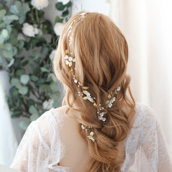 SWAROVSKIクリスタルとプチフラワーの小枝ロングヘッドドレス Lila - リラ ｜ウェディングヘアアクセサリー 2枚目の画像