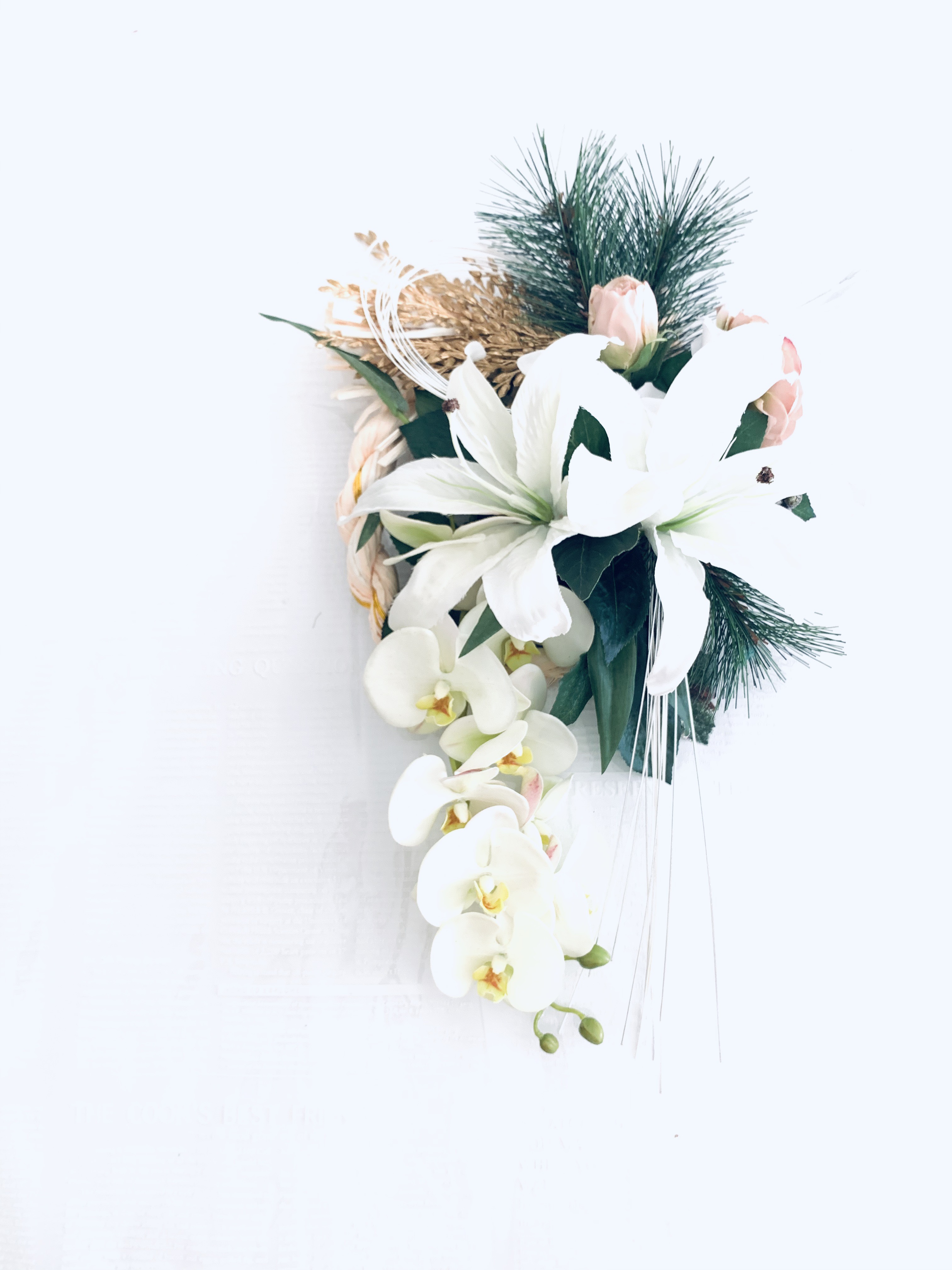 『早割お正月2021』豪華なカサブランカと胡蝶蘭と薔薇のお正月しめ飾り