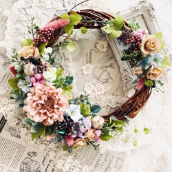 新年を祝う赤ダリアと祝い水引金のかすみ草のお正月しめ縄飾り＊無料