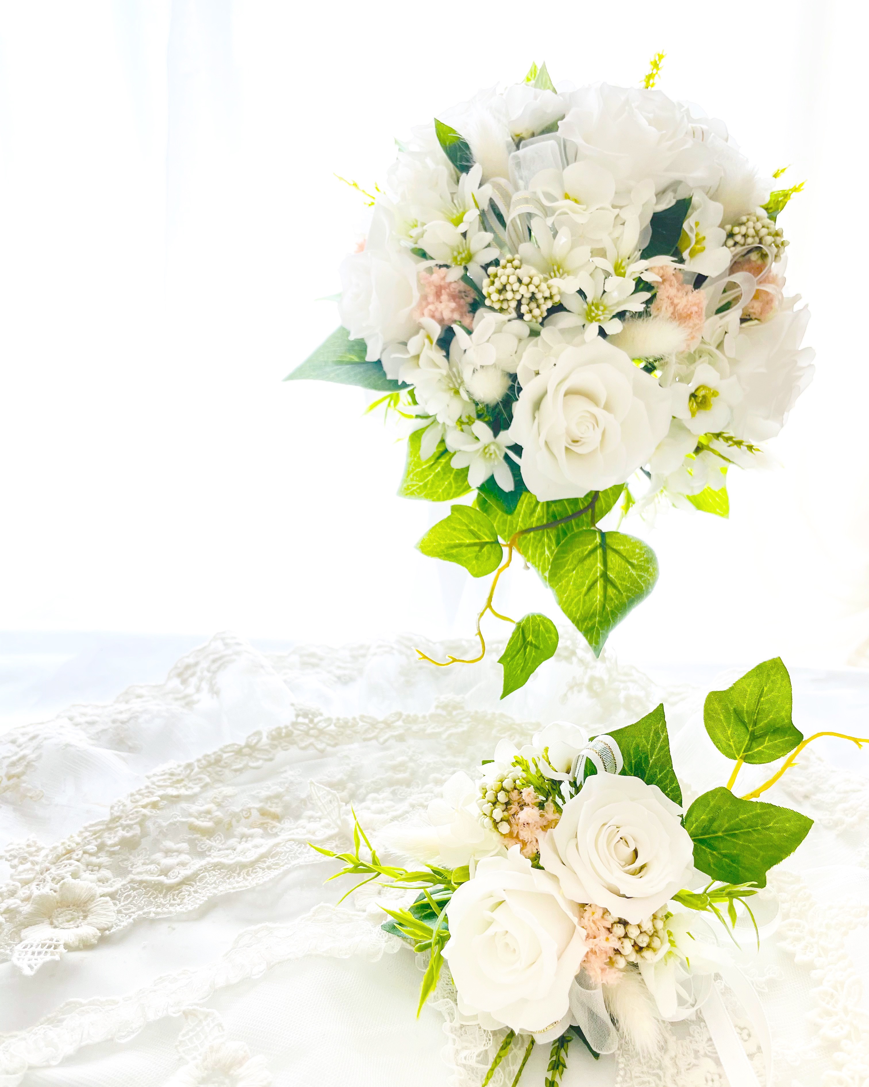 純白プリザーブドローズのウェディングブーケ＊ブートニアセット