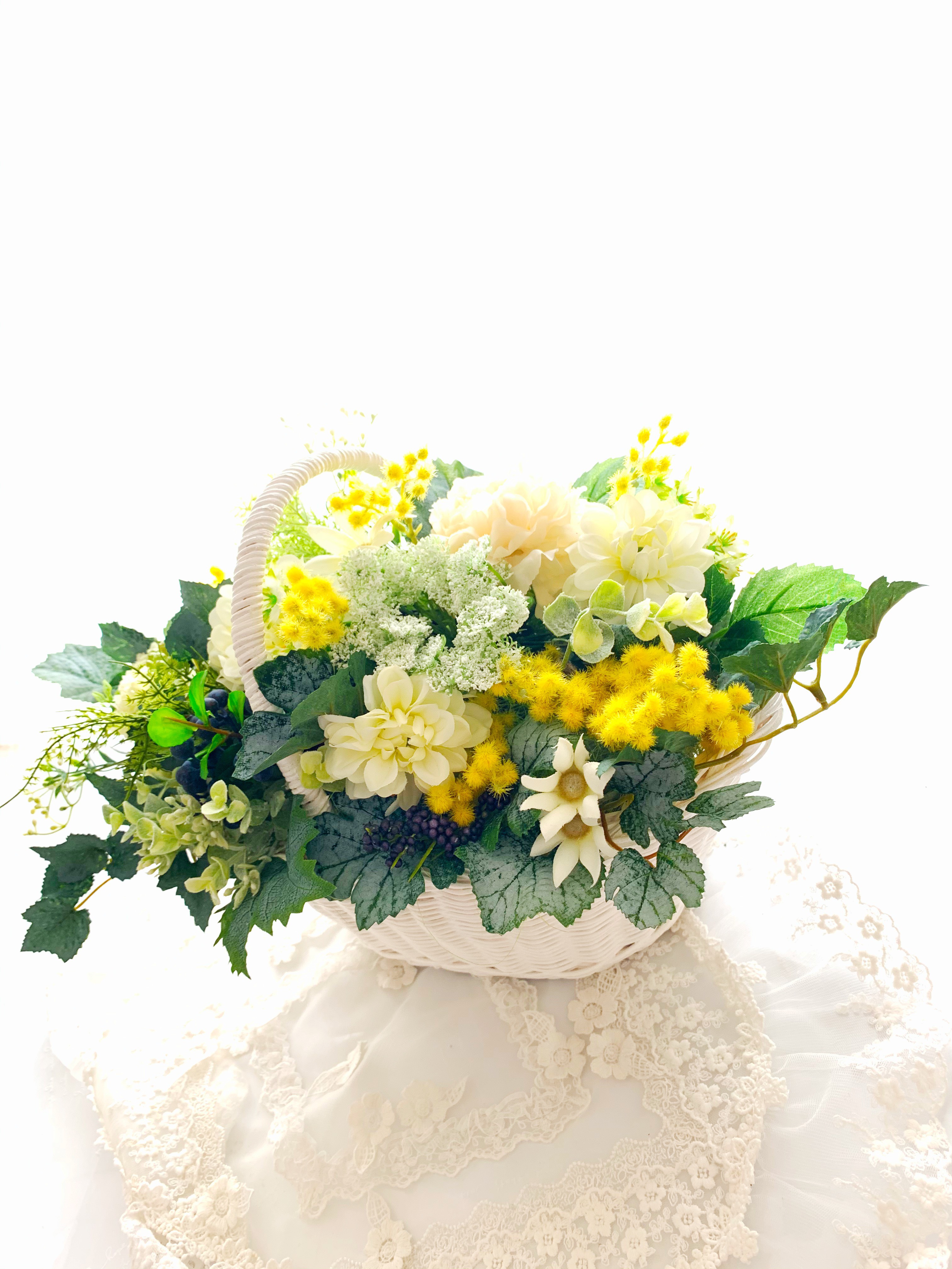 春を告げるミモザのバスケットブーケandブートニア