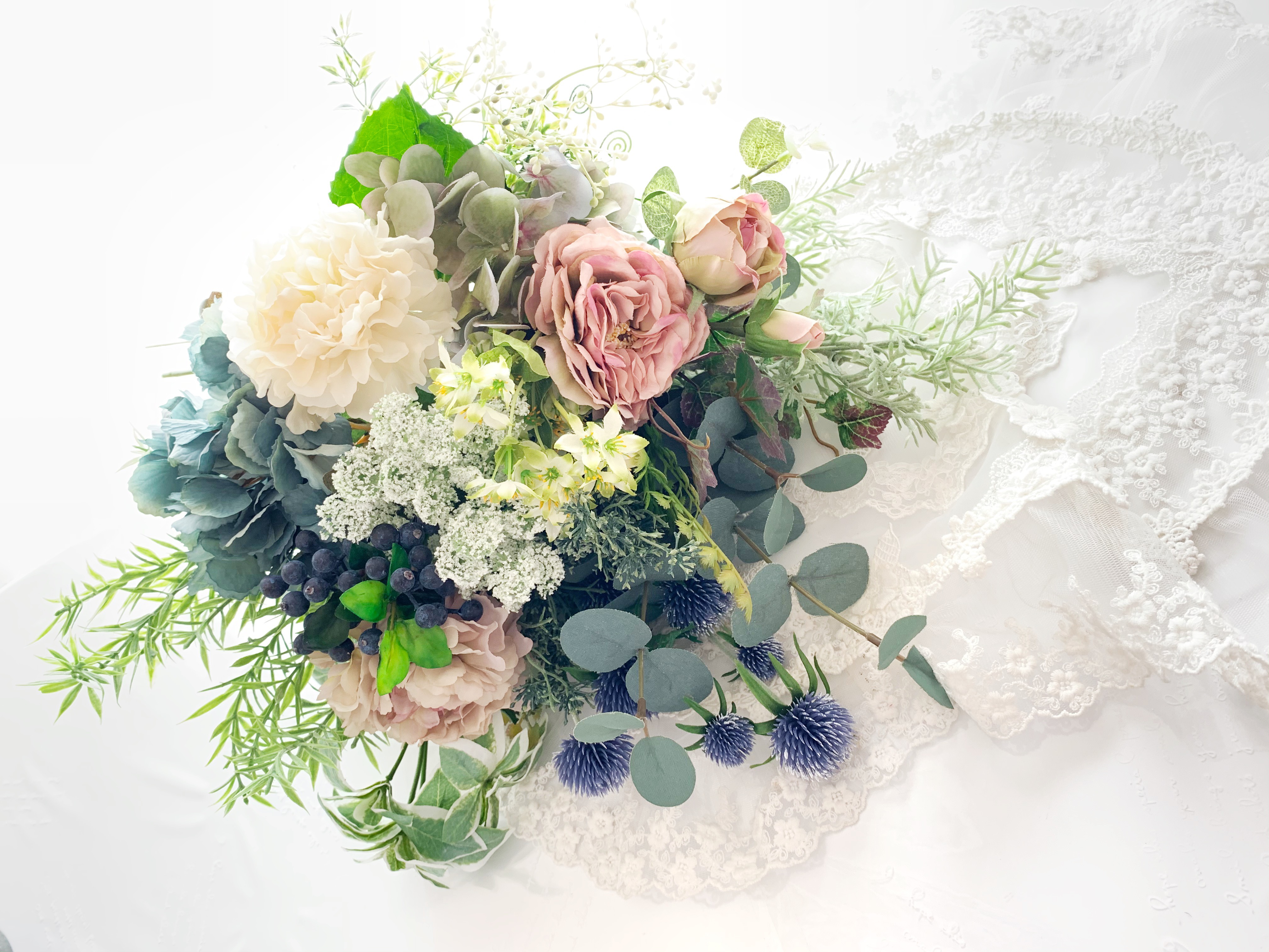 幸せな日のウエディングブーケ*シャンペトルクラッチ花束タイプ*お任せブートニア付き