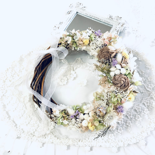 優しい色合いのニュアンスカラー＊お花畑のクレッセントリース その他  