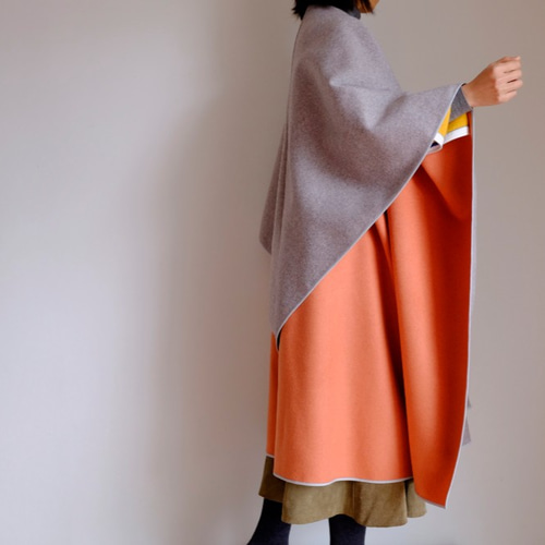 VALENTINO最高級ライン極美品ダブルフェイス★ケープコート ☆VALENTINO最高級ライン☆極美品☆ダブルフェイス☆ケープコート