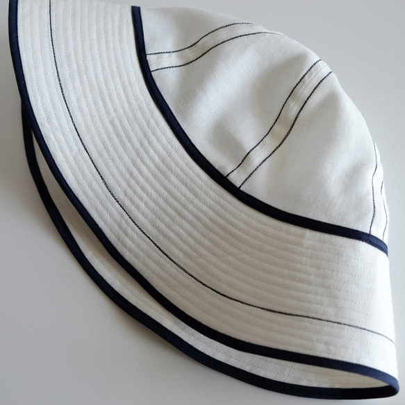 ＊sold＊ セーラーハット 【 白 リネン に 紺 ステッチ 】 高原 ／ sailor hat linen 5枚目の画像