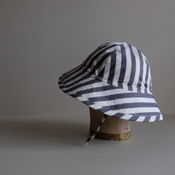 ＊已售出＊ 帽子/條紋棉麻高密度防雨布【本色和海軍藍】帳篷帽絲帶型 第3張的照片