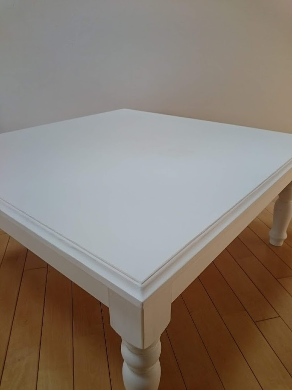 ミルキーホワイトの正方形のこたつテーブル 2枚目の画像