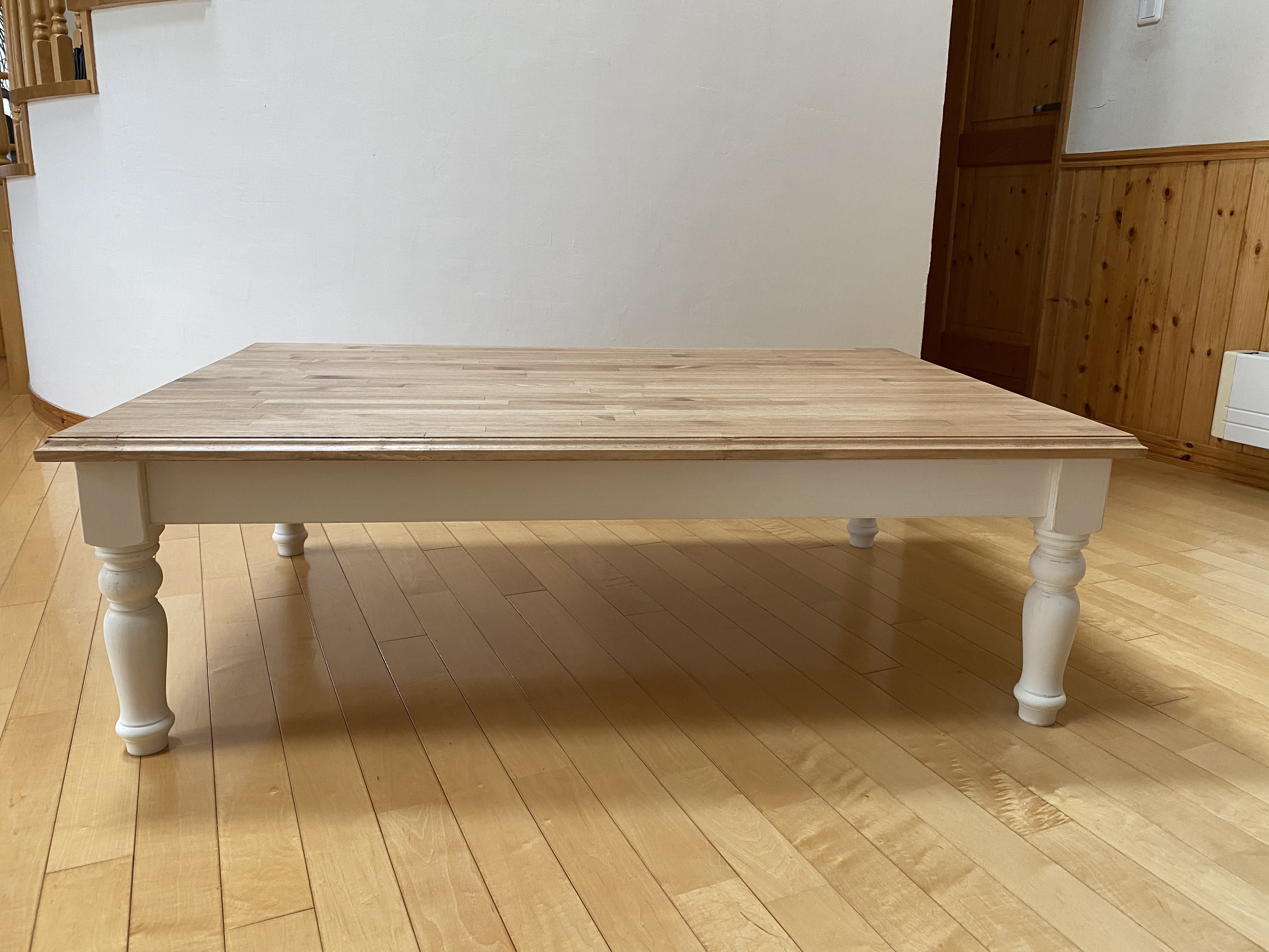 シャビー仕上げのろくろ脚　こたつテーブル