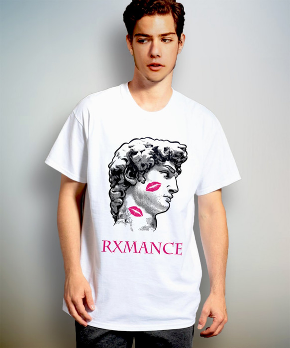 Rxmance ( フォントB ) ピンク　 ホワイトTシャツ 【 シルクスクリーン 】 2枚目の画像