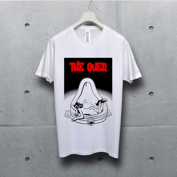 The Over フォント1　レッド　 （ ポップでキッチュなホワイト Tシャツ ）【 シルクスクリーン 】 3枚目の画像