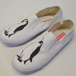 ペンギンスリッポン、ホワイト　シューズ、靴、オリジナルデザイン 1枚目の画像