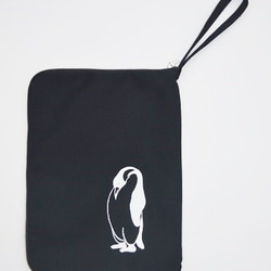 ペンギン キャンバスクランチバッグ　黒 2枚目の画像