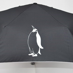 ペンギン 折りたたみ日傘、晴雨兼用　黒、UVカット　オリジナル　ペンギンデザイン入り 1枚目の画像