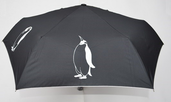 ペンギン 折りたたみ日傘、晴雨兼用　黒、UVカット　オリジナル　ペンギンデザイン入り 1枚目の画像