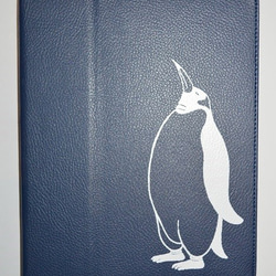 ペンギン iPadケース　iPad オリジナルデザイン　ネイビー 1枚目の画像