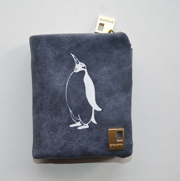 ペンギン財布、グレー、財布、収納力抜群のお財布！ 1枚目の画像
