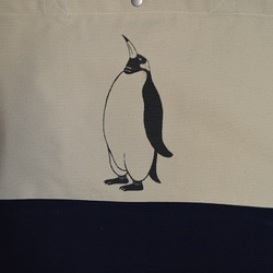 ペンギン　キャンバス スイッチング トートバッグ ！ナチュラルｘネイビー 3枚目の画像