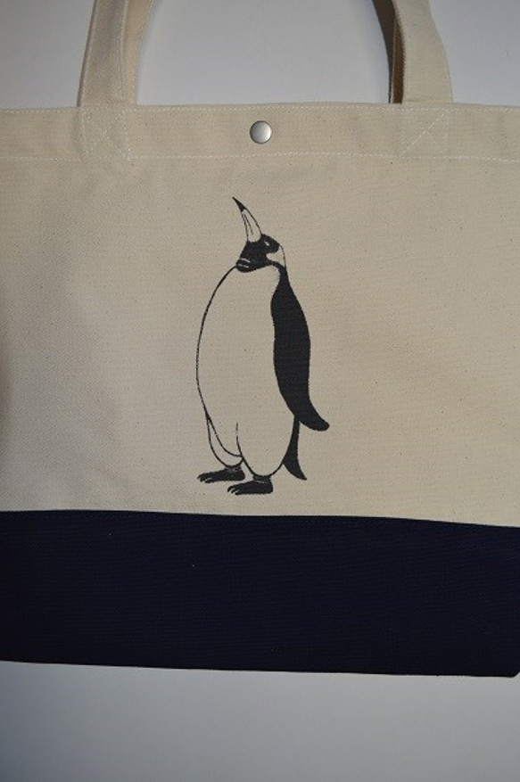 ペンギン　キャンバス スイッチング トートバッグ ！ナチュラルｘネイビー 3枚目の画像