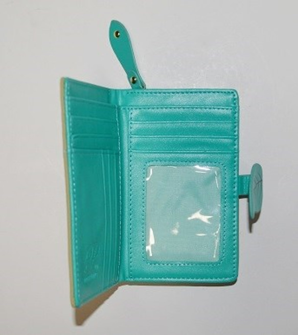 カタツムリ　財布、グリーン、リーフ、葉っぱデザイン　収納力抜群のお財布！ 3枚目の画像