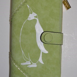 ペンギン財布、グリーン、手帳型財布、収納力抜群のお財布！ 1枚目の画像