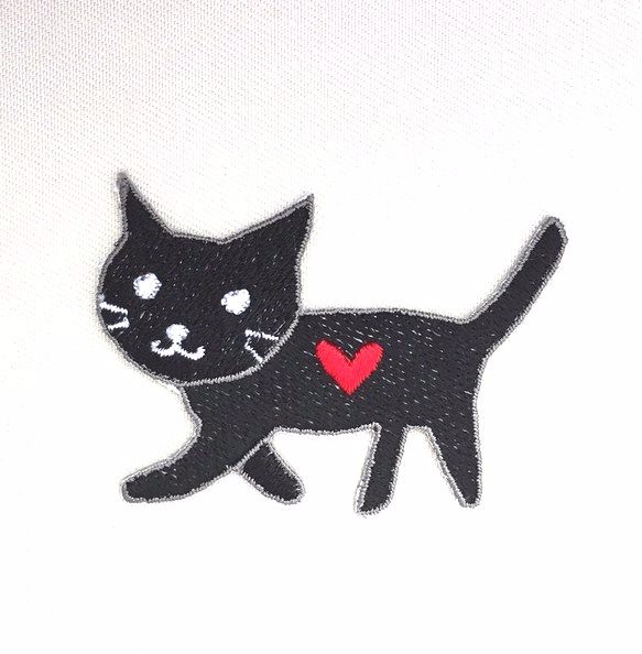 刺繍ワッペン■猫■可愛い黒猫 1枚目の画像