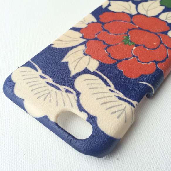 【 KIMONO 】希少！一点物☆アンティーク着物のiPhoneケース(紺に牡丹) 3枚目の画像