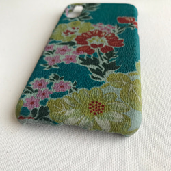 【KIMONO】孔雀色にブーケ・iPhoneケース 4枚目の画像