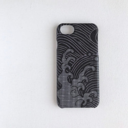 [KIMONO]黑色粗波浪紋iPhone手機殼 第3張的照片