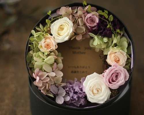 受注お受けします！フラワーリース箱つき30cm ホワイト系お花 2_7e9fbd2b06c3946641806316f6f6