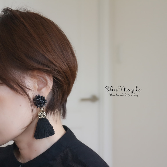 ネイビー　フリンジ　白　ピアス　イヤリング　タッセル　ネイティブ　モノトーン ネイビー フリンジ 白 ピアス イヤリング タッセル ネイティブ モノトーン