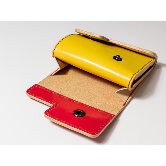 限定製作 コンパクトな革製財布 ハーフウォレット 手染め染色 グラデーション レッドxイエローxオレンジ 5枚目の画像
