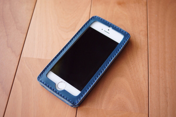iPhone5・5S対応 レザーケース「ブルー」 1枚目の画像