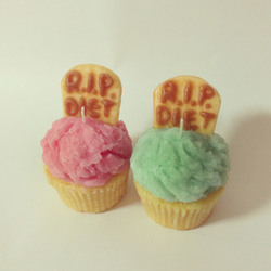 カップケーキ“R.I.P DIET”キャンドル（green） 1枚目の画像