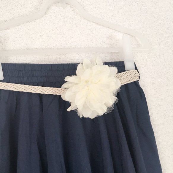「ネイビー追加」花飾りベルト付き清涼感アップロングスカート 2枚目の画像