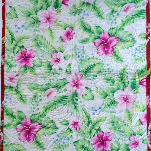 ハワイアンキルト】グァバのタペストリー 赤 タペストリー・壁掛け  