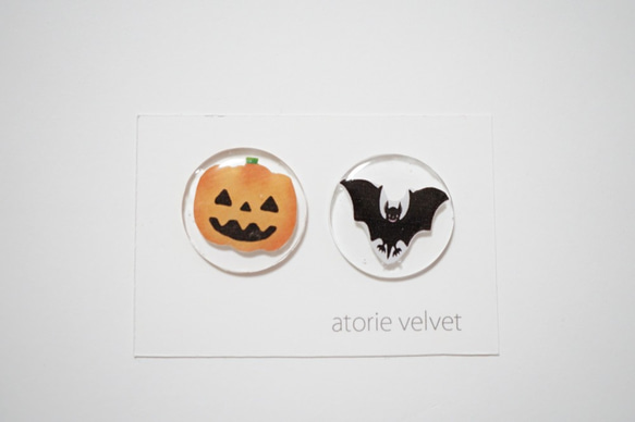 ハロウィン　かぼちゃとコウモリ　ピンブローチ２個セット 3枚目の画像