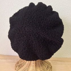 バイカラーのベレー帽 コットン 手編み 2枚目の画像